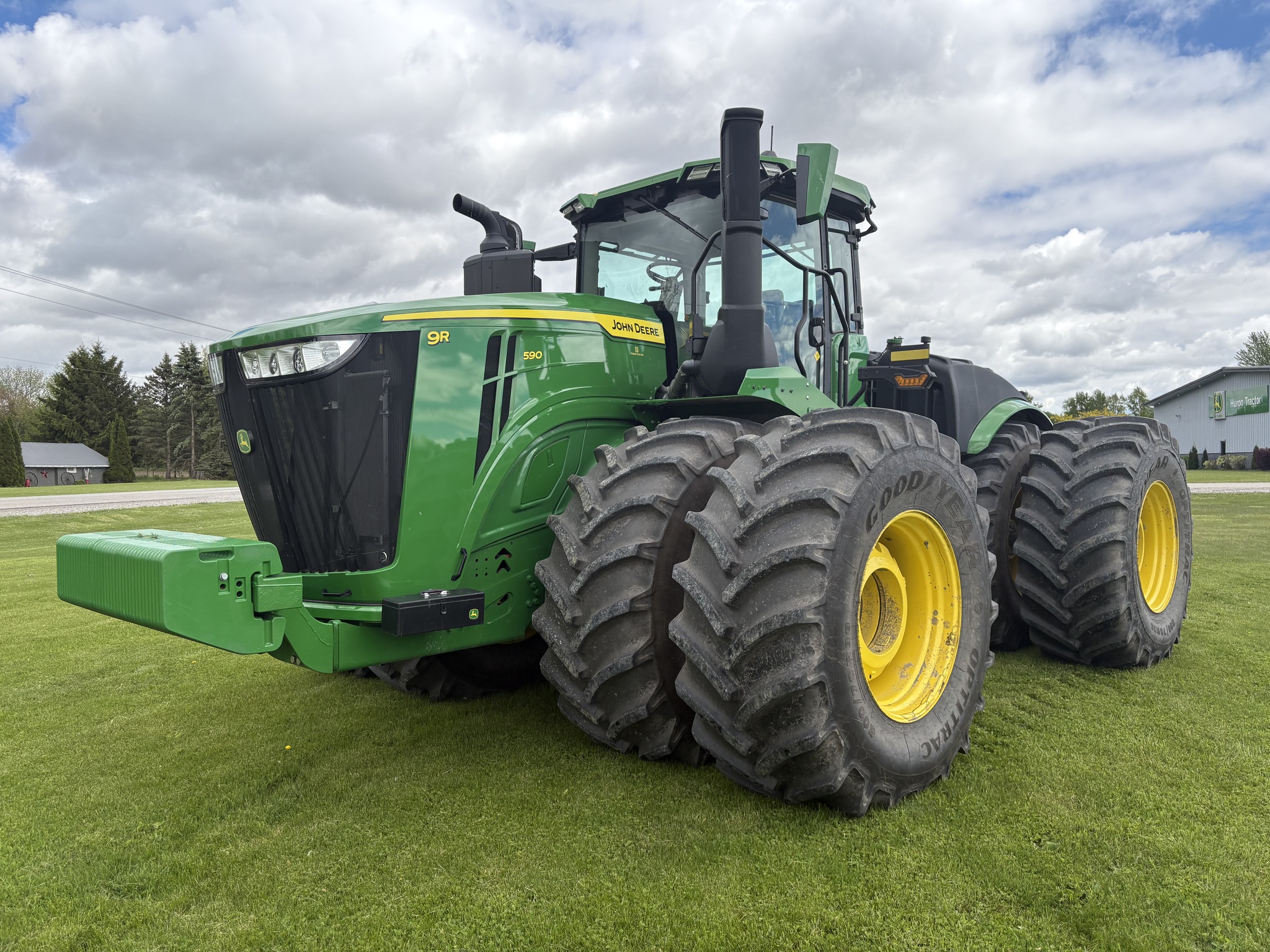 JD 9R 590 (E93843) – $839,990.00