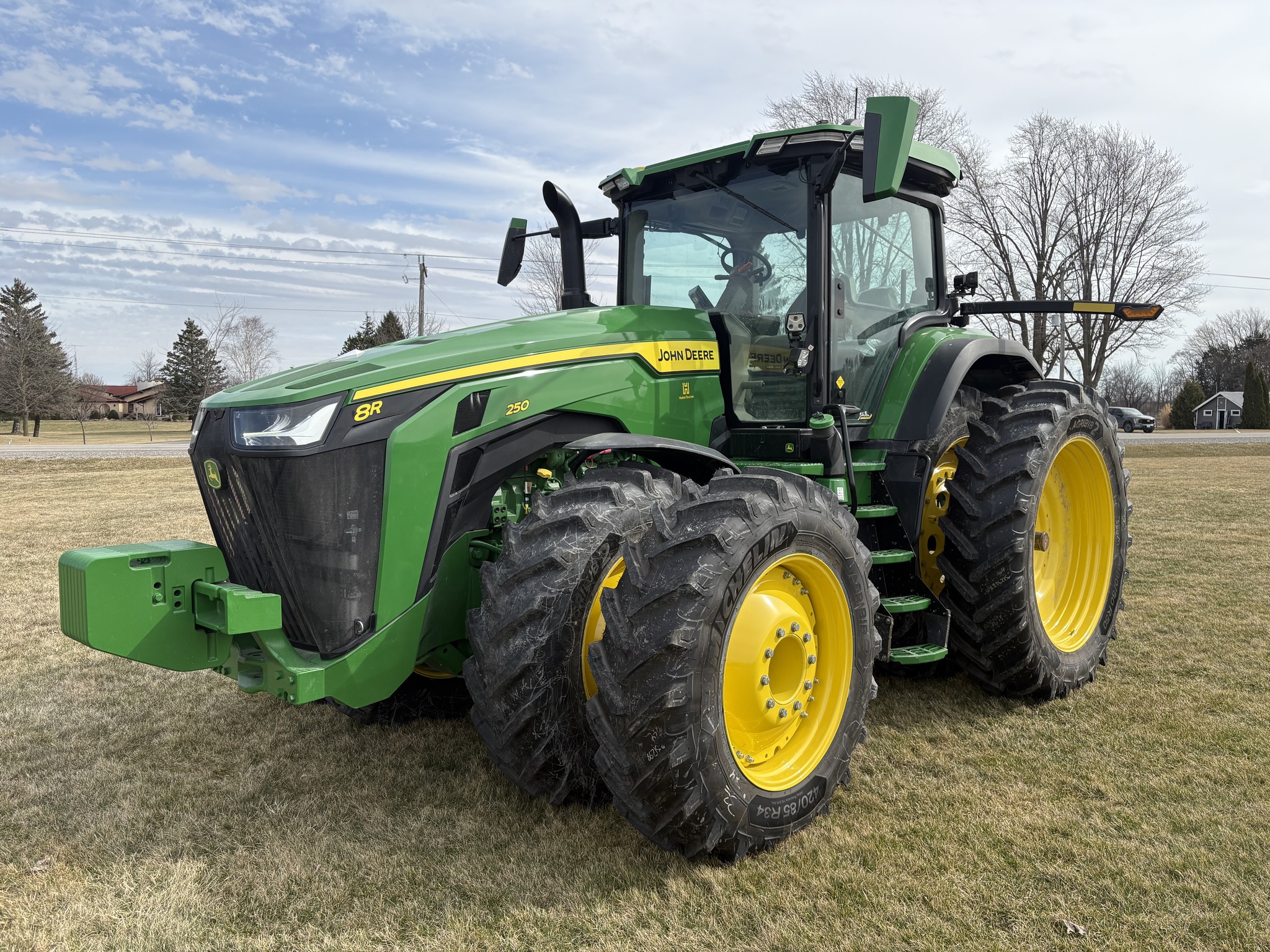 JD 8R 250 (E93558) – $549,990.00