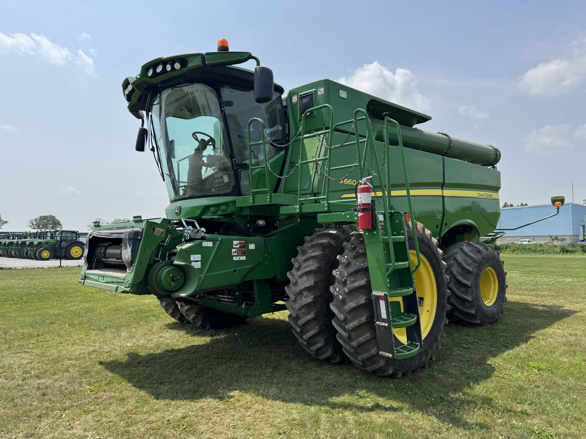 JD S660 (E93923) – $339,990.00
