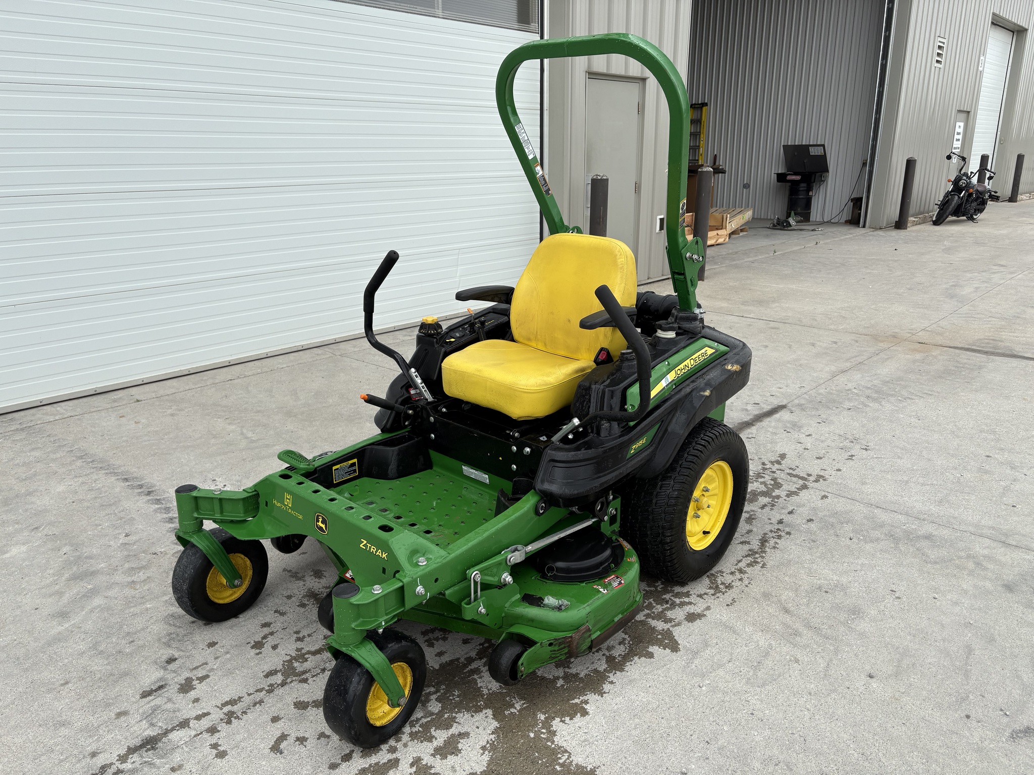 JD Z915E – $8,950.00