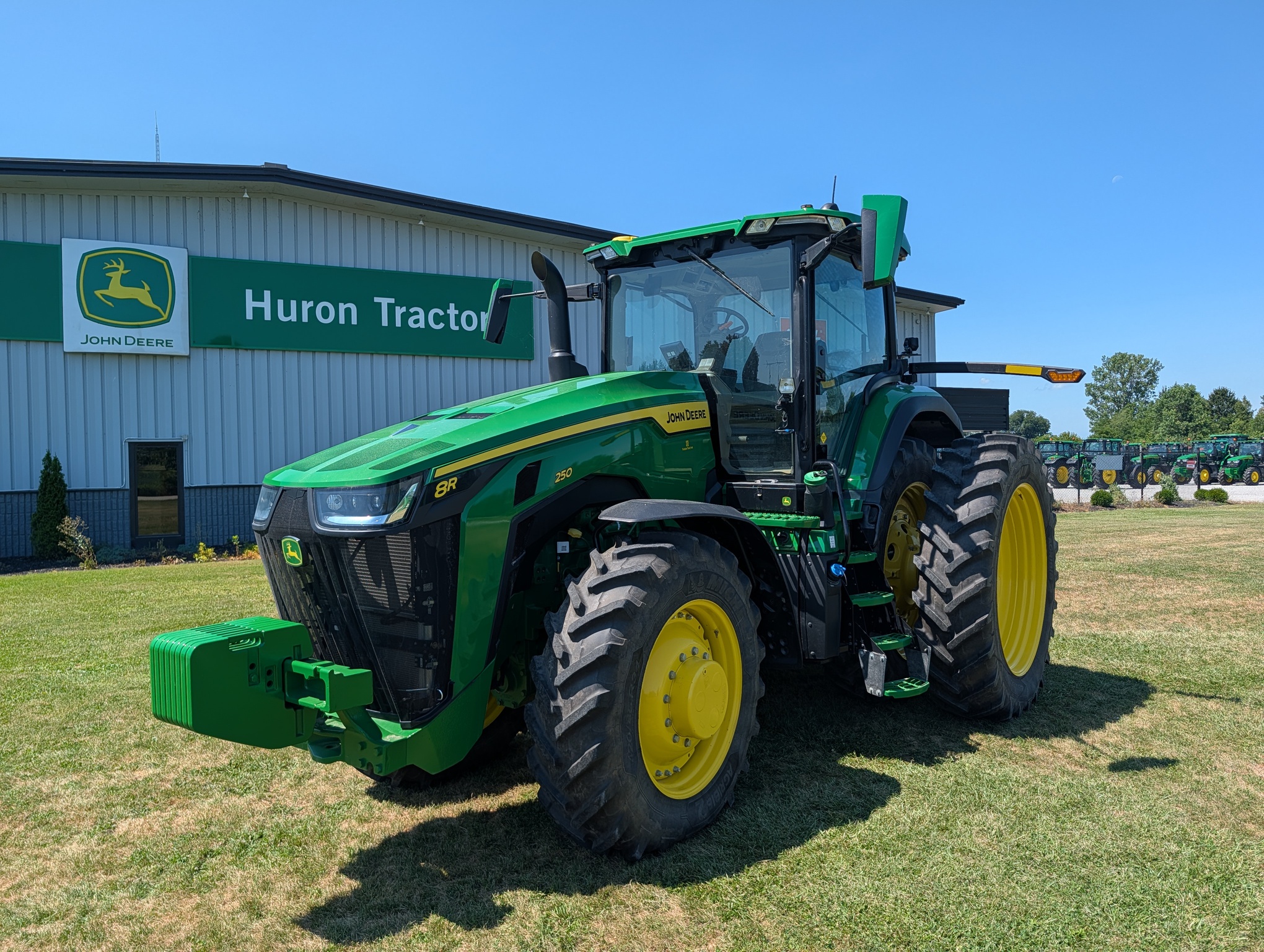 JD 8R 250 – $499,990.00